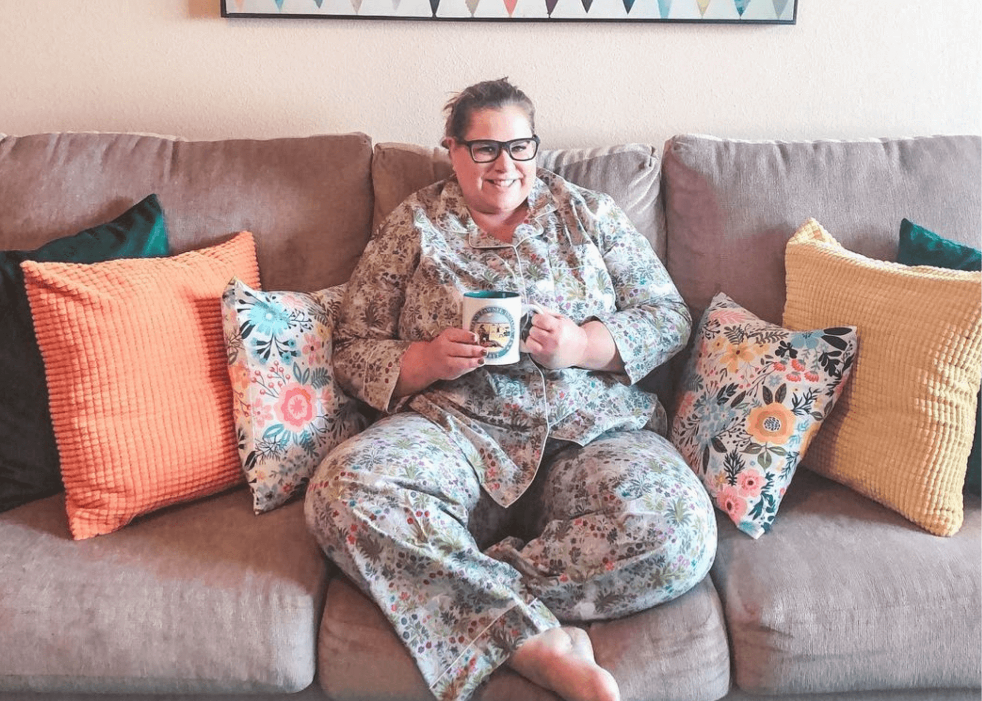 Our Favorite Body Positive Bloggers ; Sandae wears the <u><a href="https://printfresh.net/collections/unicorn-garden" target="_blank">Unicorn's Garden Long Sleep Set in Silver</a></u>