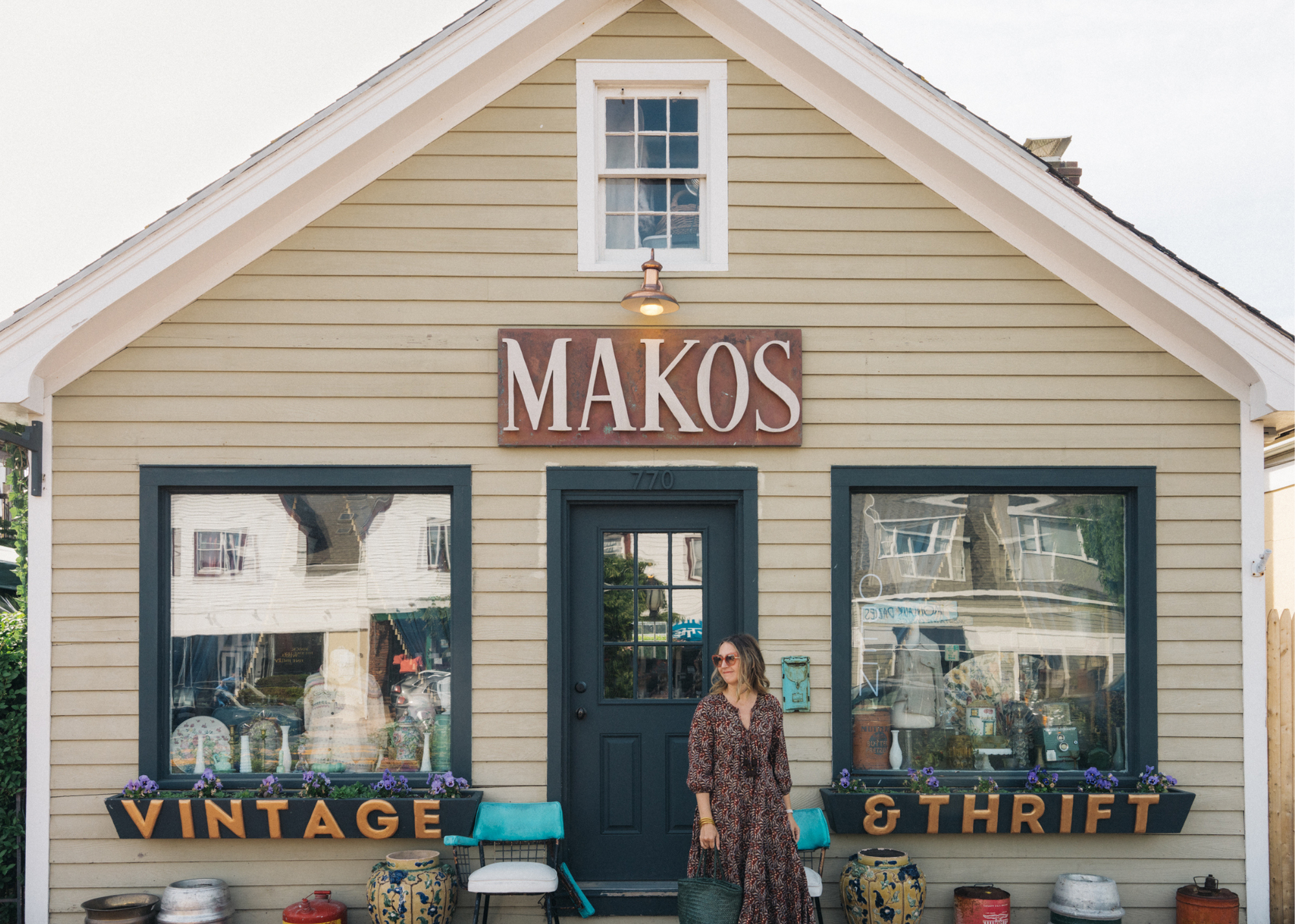 MAKOS vintage and thrift shop storefront.